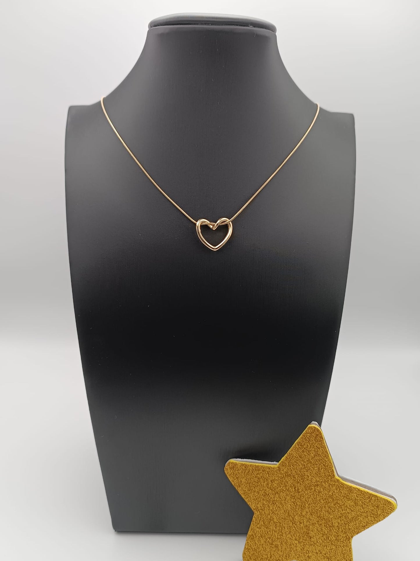 Catenina Golden Bold